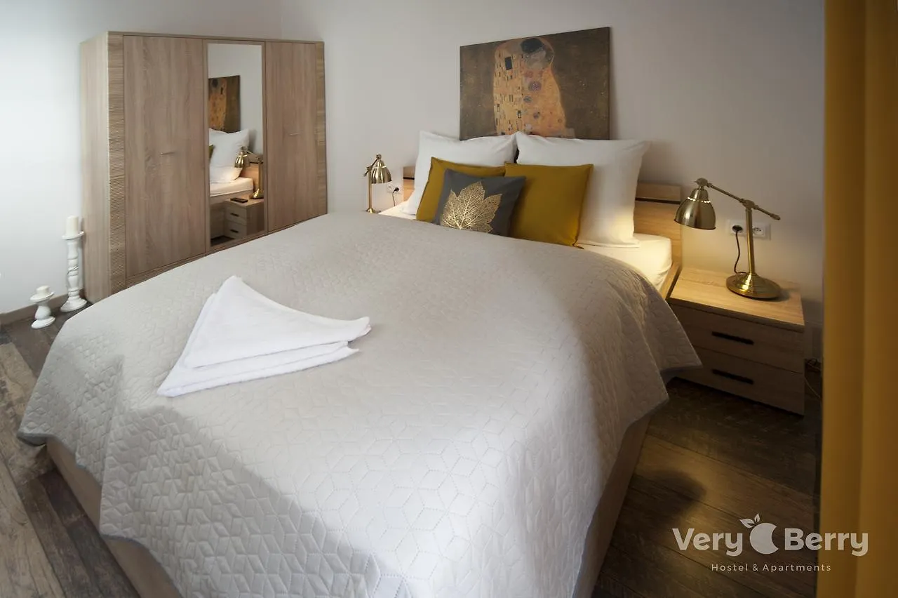 Very Berry - Orzeszkowej 16 - MTP Apartment, parking, check in 24h Poznań Apartament